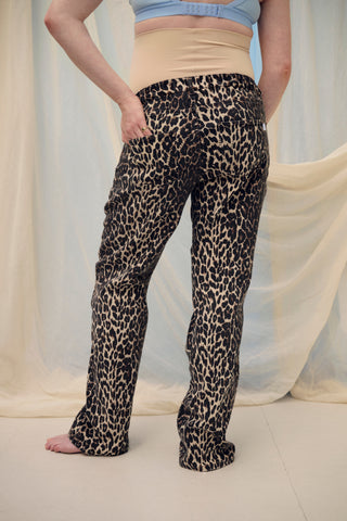 The Wide Jeans in Leopard
